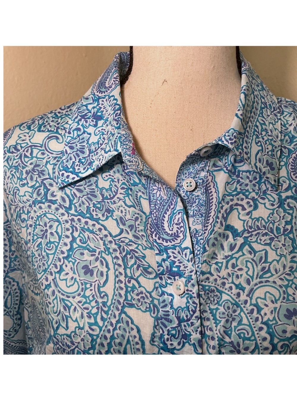 Talbots Blue Paisley Button Front Blouse Medium 100% Cotton Long Sleeve - Picture 4 of 7